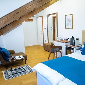 Bed & Breakfast Oblivion Luxury